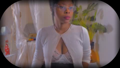 Bellah Blakes-Sarah Scrumptious Lee online show from October 23, 10:54 am