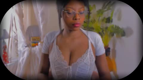 Bellah Blakes-Sarah Scrumptious Lee online show from September 19, 4:33 am