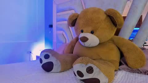 bellaboobs_ online show from August 3, 7:41 pm
