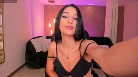 Snapshot of bellacarteer_ chatting on March 3, 7:14 pm Bella C online show from March 3, 7:14 pm