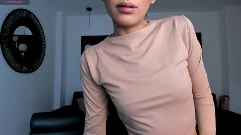 Snapshot of bellacarteer_ chatting on March 6, 12:09 pm Bella C online show from March 6, 12:09 pm