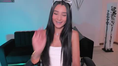 Snapshot of bellacarteer_ chatting on October 3, 11:37 am Bella C online show from October 3, 11:37 am