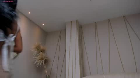 Snapshot of bellacarteer_ chatting on February 19, 11:17 am Bella C online show from February 19, 11:17 am
