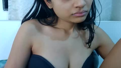 bellacrystall online show from February 25, 1:42 pm