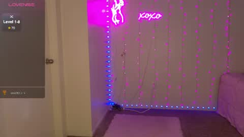 Bella Monroe online show from July 19, 6:04 am