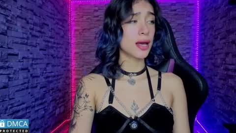 Snapshot of bellaodisea chatting on September 30, 8:13 pm online show from September 30, 8:13 pm