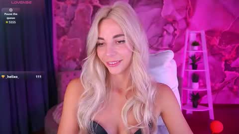 Bella online show from November 18, 9:16 pm