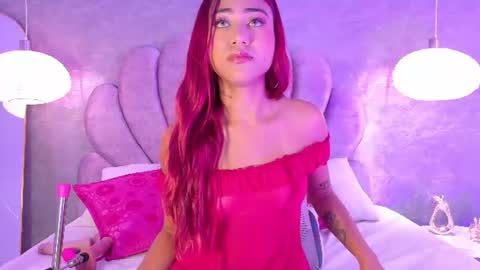 BellaSanderrs online show from August 4, 11:38 am