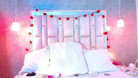 BellaSanderrs online show from March 19, 11:47 am