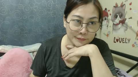 Snapshot of bellbabe chatting on March 6, 1:58 am Bella online show from March 6, 1:58 am