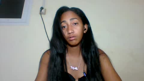 belle_annah online show from July 13, 10:43 pm