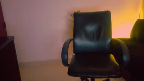 Loren Morrison online show from February 3, 6:45 pm