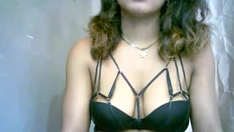 bellibellah online show from March 9, 3:37 pm