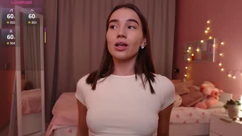 Bella online show from December 1, 2:09 pm