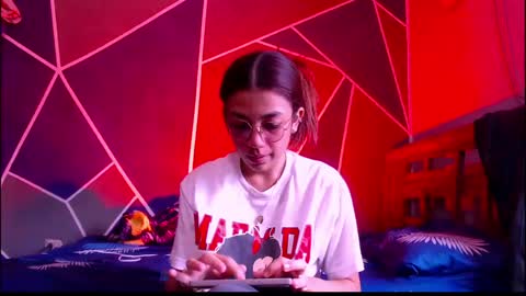 bellota bunny online show from April 29, 7:30 pm