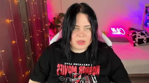 LinaBoo online show from November 1, 6:56 pm