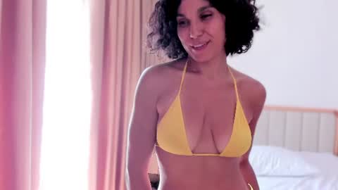 A girl from your  dreams online show from June 14, 2:24 am