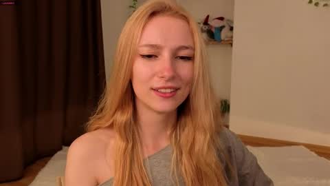 Hi Im NikaComing back online on Monday 3 online show from May 13, 11:38 am