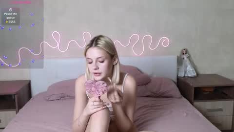 Betty and Oscar online show from November 22, 9:01 am