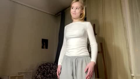 Hinata online show from February 21, 11:33 am