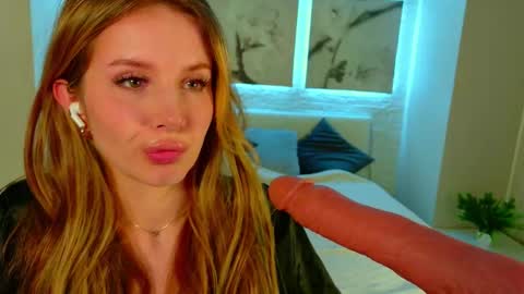 Betty online show from January 16, 8:38 pm