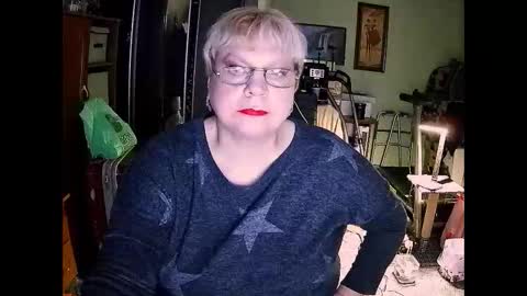 BeverlyQCynia online show from November 29, 1:37 pm