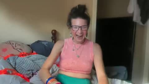 Bex online show from October 4, 8:57 pm