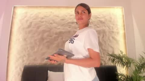bianca_angel_ online show from May 8, 8:32 pm