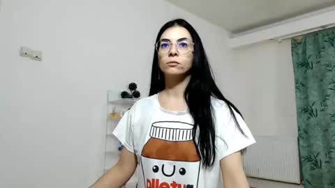 Snapshot of bibitina chatting on December 6, 5:09 am innasugarwild online show from December 6, 5:09 am