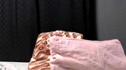 bigboobsbitchx online show from June 15, 1:00 pm