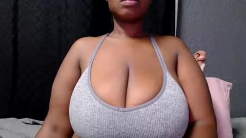 bigboobsbitchx online show from June 3, 4:56 pm