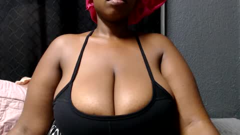 bigboobsbitchx online show from June 16, 5:14 pm