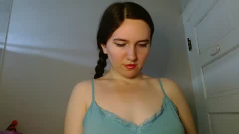 Isabella online show from June 26, 4:08 pm