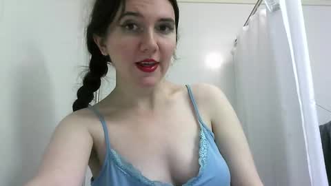 Isabella online show from October 24, 7:15 am