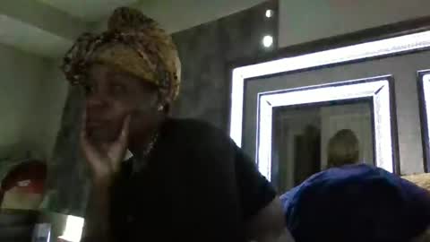 bigbootydimpless online show from January 19, 7:15 pm