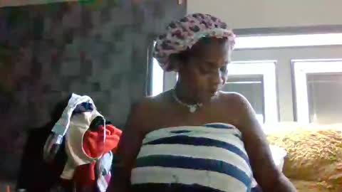 bigbootydimpless online show from December 19, 4:45 am