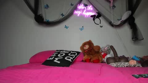Snapshot of bigbuttsarena chatting on February 17, 2:42 am bigbuttsarena online show from February 17, 2:42 am