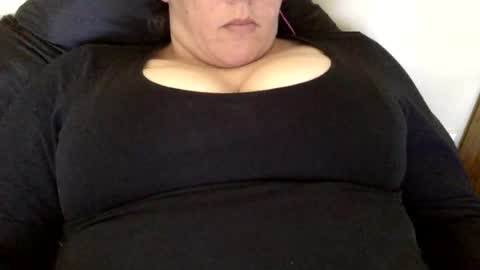 BigDoubleE online show from August 9, 1:02 am