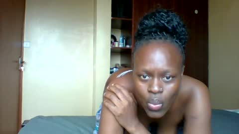 pretty online show from July 11, 1:00 pm