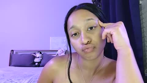 bignaturalmami online show from June 11, 5:37 am
