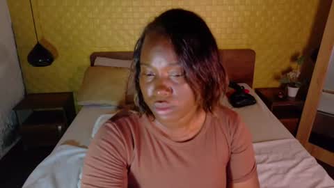 bigroundbooty_ online show from July 28, 8:45 pm