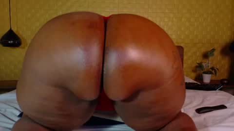 bigroundbooty_ online show from July 10, 11:04 pm