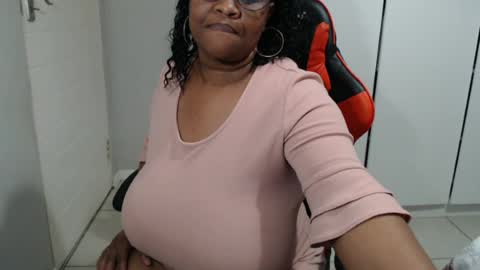 Lona online show from July 1, 8:52 pm