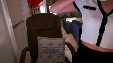 Ann Braslowsky online show from February 22, 12:44 am