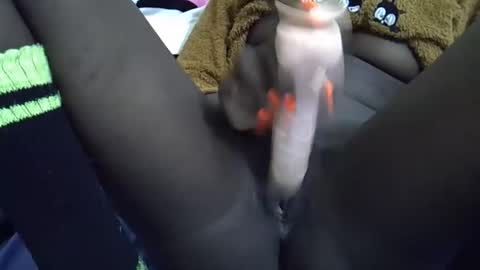 black_berry9 online show from November 1, 7:07 pm