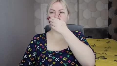 blackeyes11 online show from December 16, 2:39 am