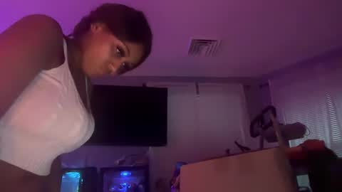 Snapshot of blackgurlkitty chatting on January 5, 9:36 pm EthiopianQueen Onlyfans link -   online show from January 5, 9:36 pm