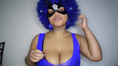 Queen Siren online show from February 12, 7:02 am