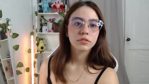   online show from February 12, 3:25 pm