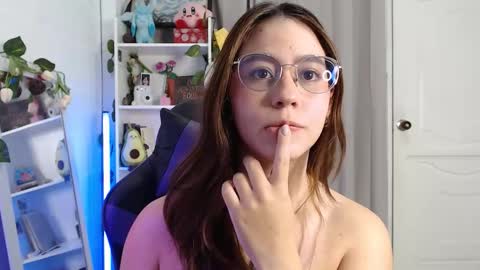   online show from March 10, 11:36 am